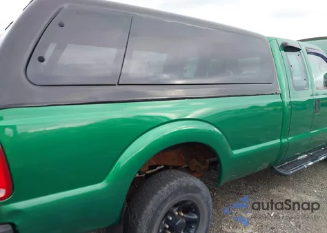 2000 Ford F250 Super Duty z USA, uszkodzony, nr VIN 1FTNX21L0YEA75124